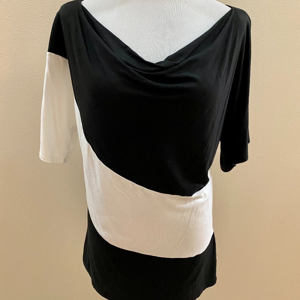 WHBM diagonal print top with split sleeves